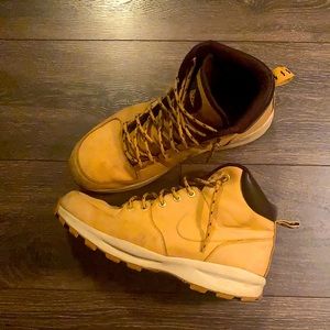 Nike boots